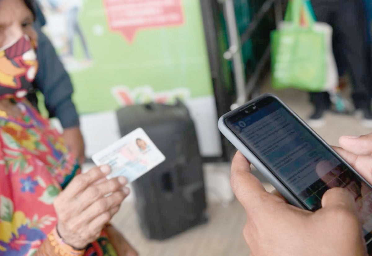 Panameños manifiestan que la entrega del tercer pago del bono digital ha sido más lenta este mes