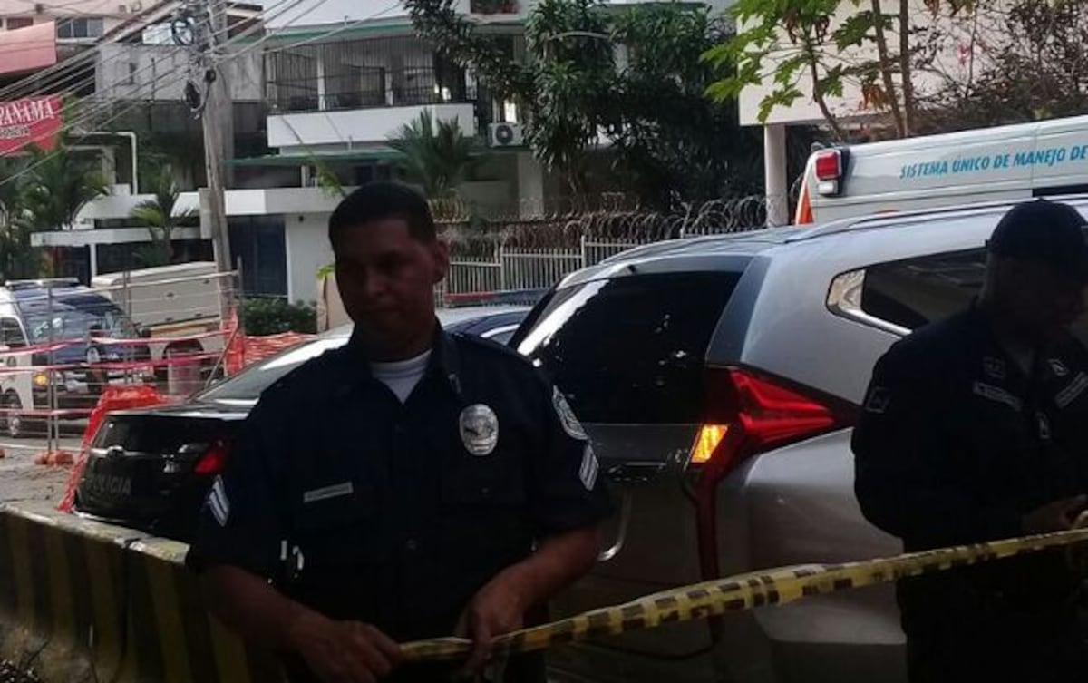 Menor presuntamente involucrado en el asesinato de su abuela y su padre