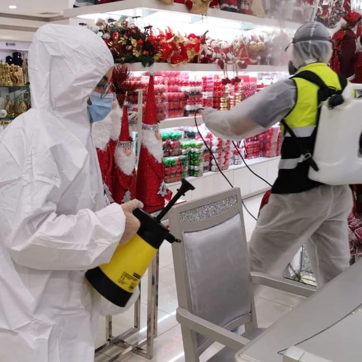 Cierran Stevens de Metromall para nebulizarlo por covid. Detectaron varios casos