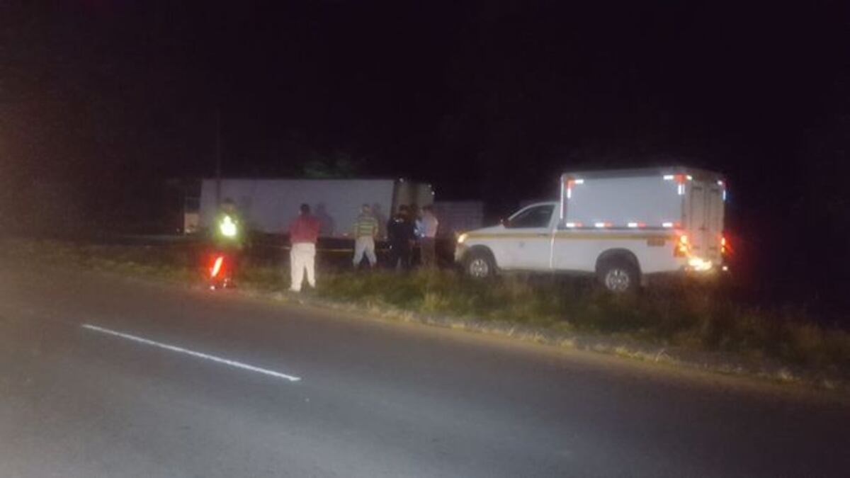 DESGRACIA|Varios carros le pasaron por encima. Queda destrozado, sin identificar