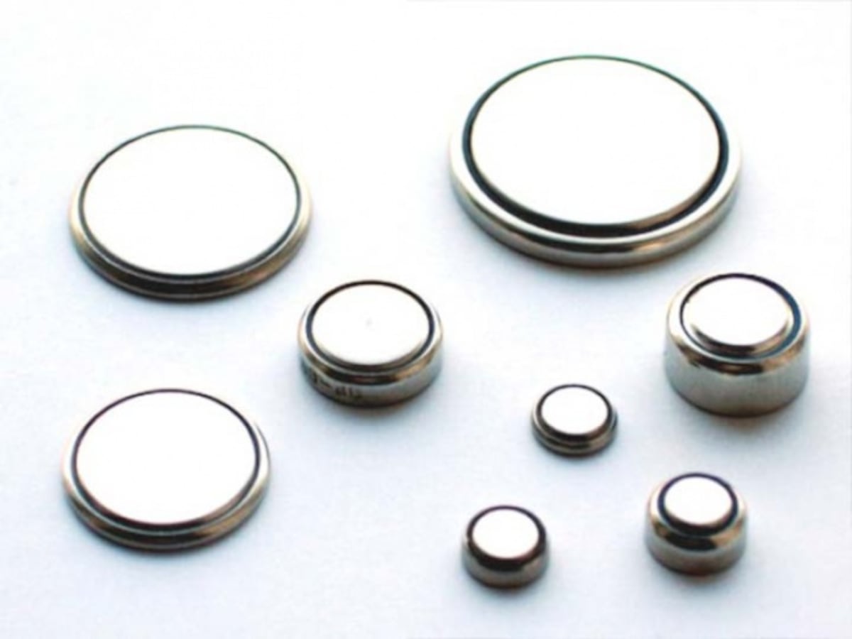 Niña de 2 años traga pila de reloj; perfora su esófago