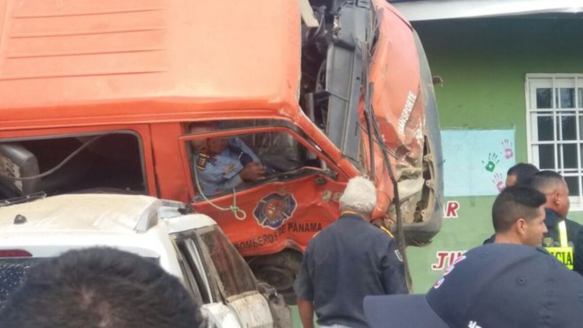 ¡VÁLGAME DIOS! Camisas rojas sufren aparatoso accidente en Boquete