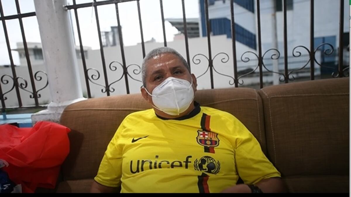 Cruel. Desde que empezó la pandemia muchos abandonaron a ancianos en las calles. Entre la covid-19 y el hambre. Video