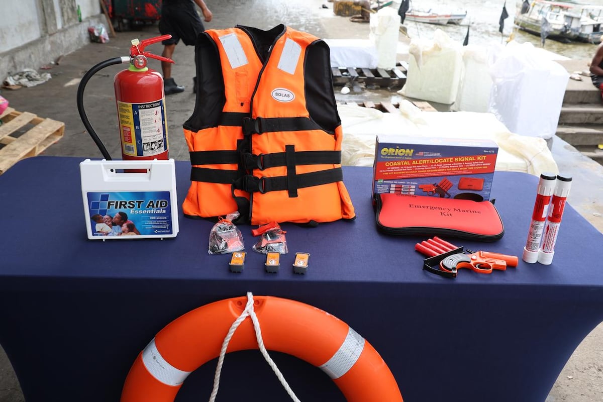 Paseo sin jugarse la vida: los imprescindibles que debes llevar al navegar