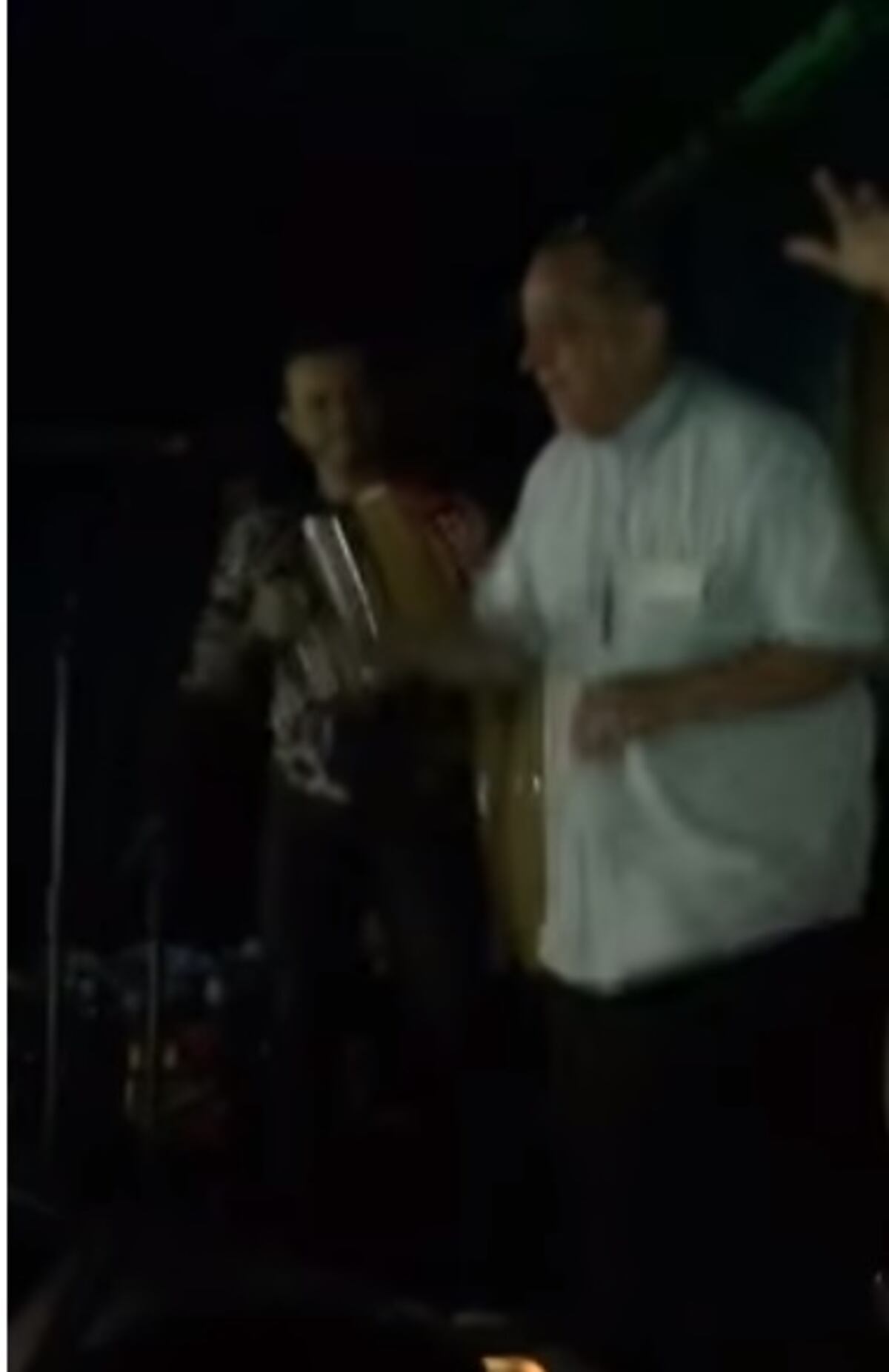 Ave María. Sandra confiesa que puso a menearse a un sacerdote de la JMJ