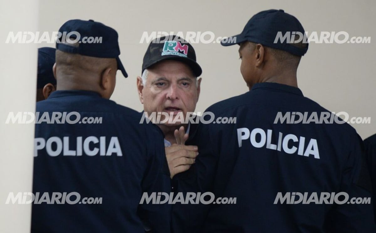 Martinelli hace proselitismo y Harry Díaz objeta 59 pruebas