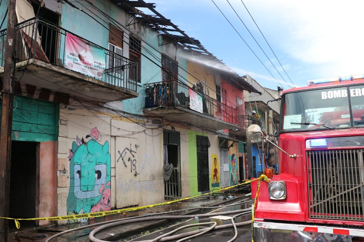 15 familias son atendidas tras incendio en El Chorrillo