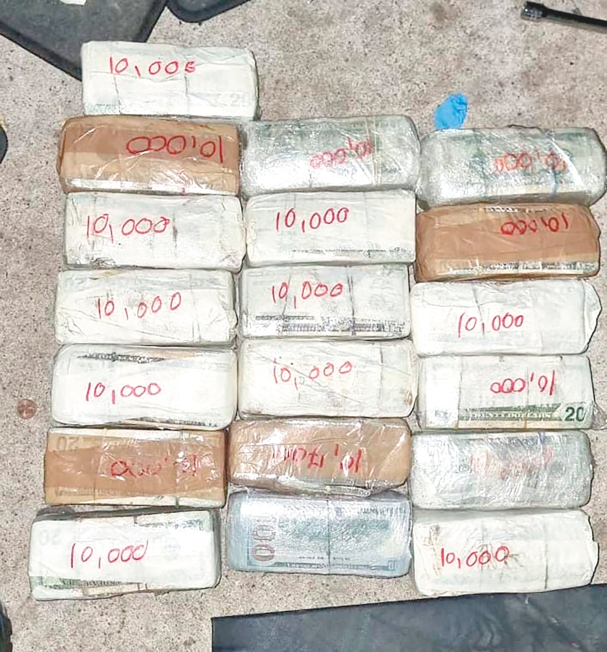 Las aprehenden con más de 181 mil palos