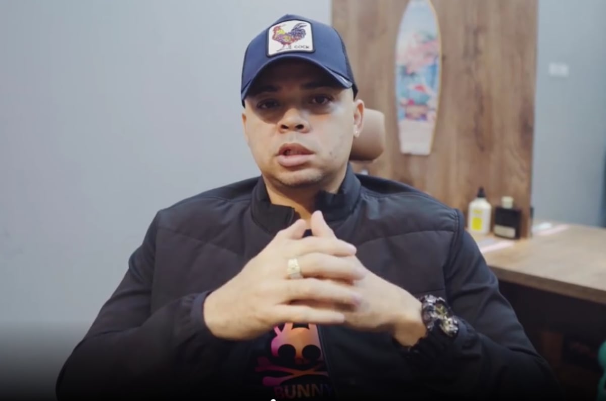 El Roockie pasa momentos difíciles. Enfrenta una parálisis facial. Hasta De La Ghetto le hace llegar palabras de apoyo