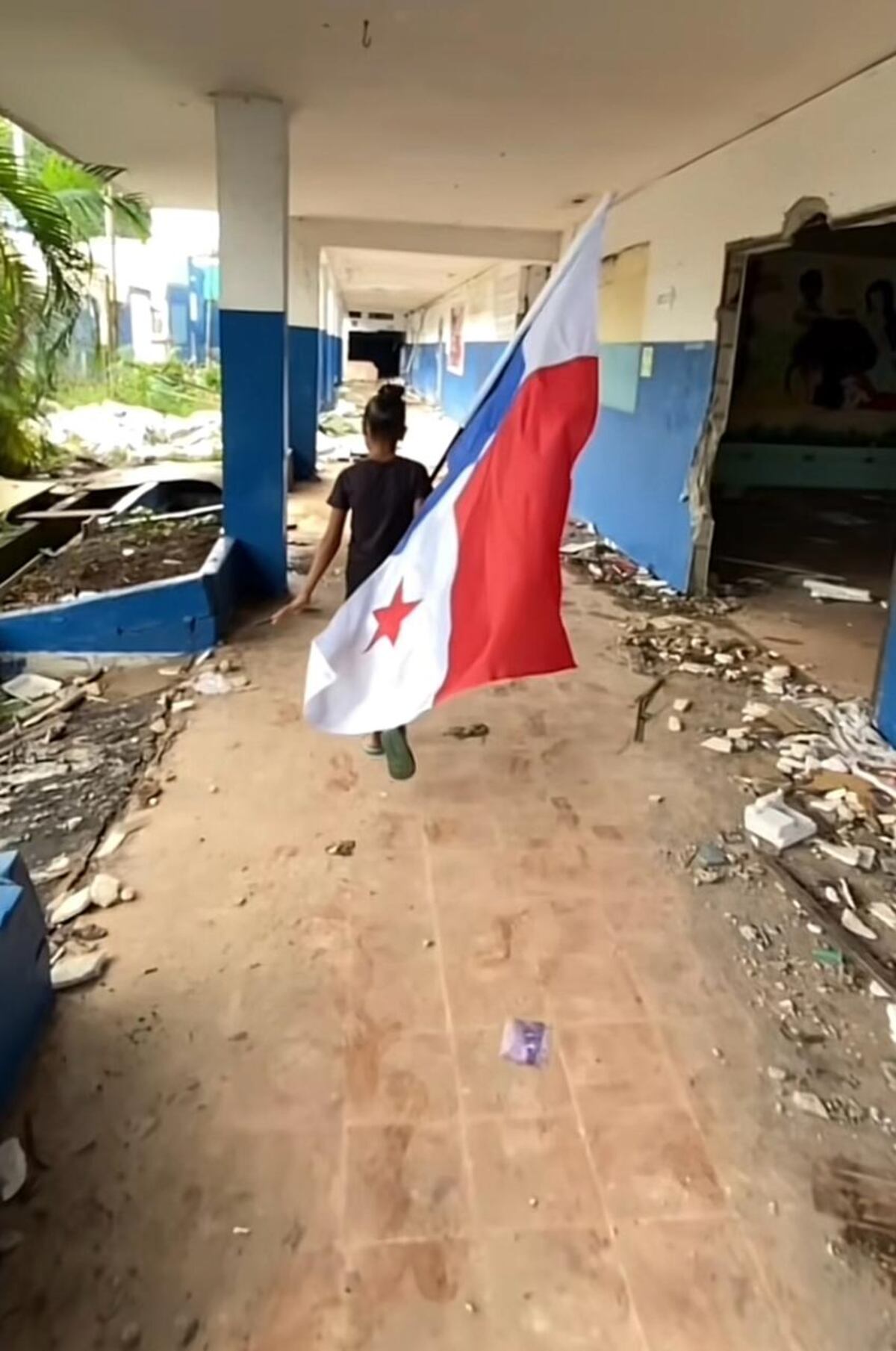 Estudiantes darán clases en un mall. CEBG Gran Bretaña de Pedregal sigue en pedazos
