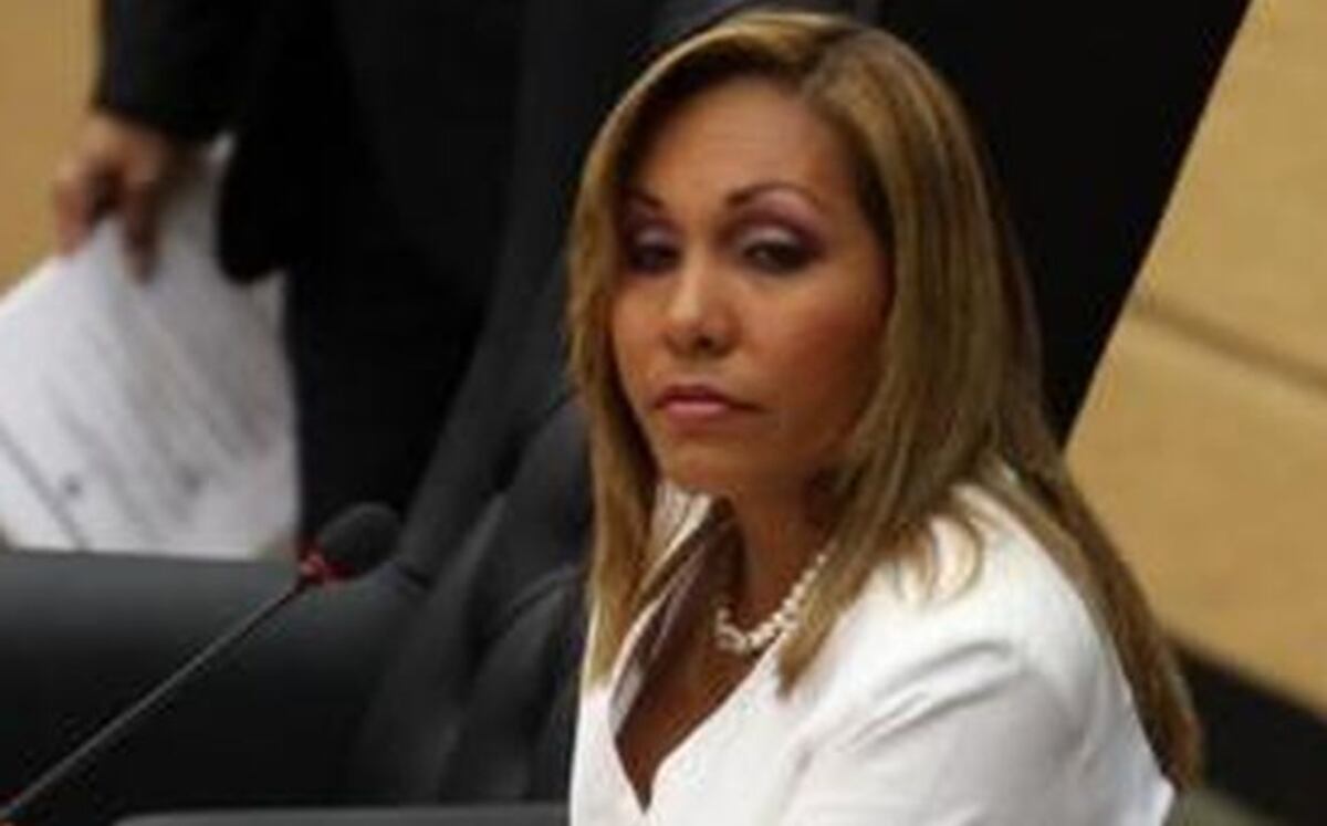 ¡AY,MADRE!'La actitud de la diputada Yanibel Ábrego es vomitiva':Mariela Ledezma