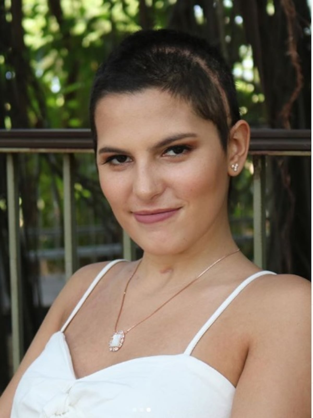 Chica sobreviviente del accidente en que un auto cayó de un edificio en Costa del Este, revela una carta