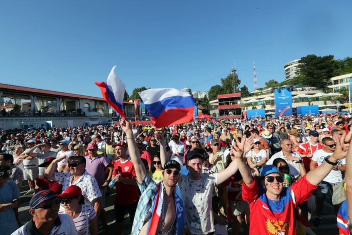El anfitrión del Mundial Rusia arranca con buen pie al golear a Arabia Saudita