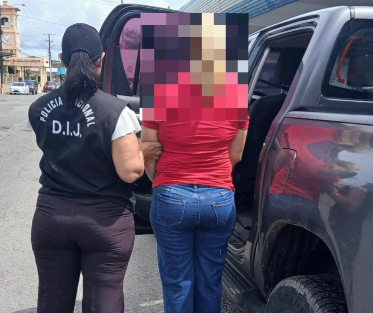 Violencia doméstica en Chiriquí: arrestan a mujer por agresión con rastrillo a su pareja