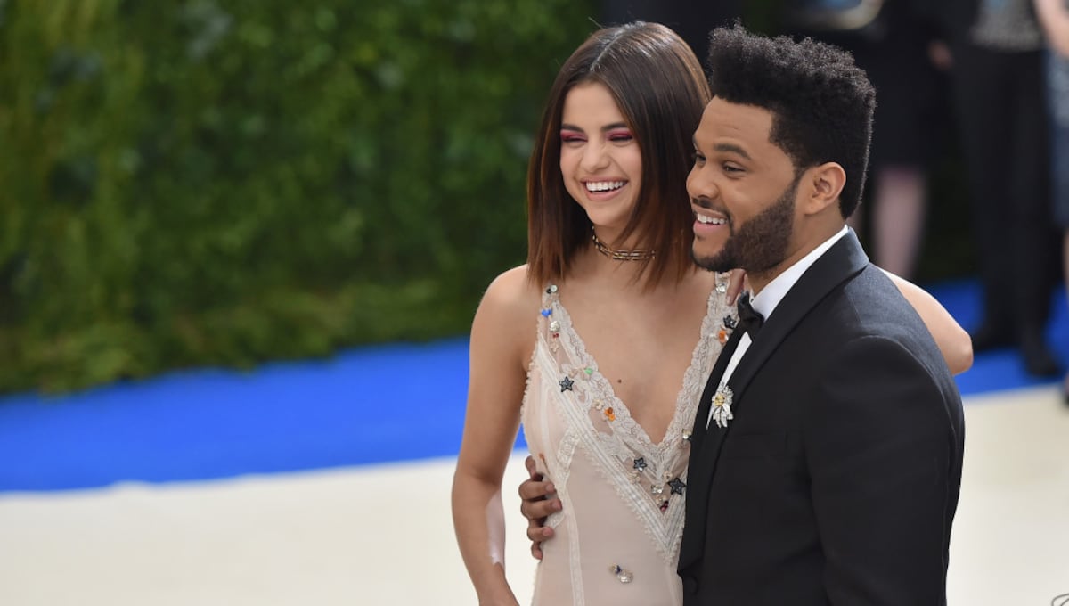 Ahora The Weeknd dice en una canción que le hubiera dado su riñón a Selena