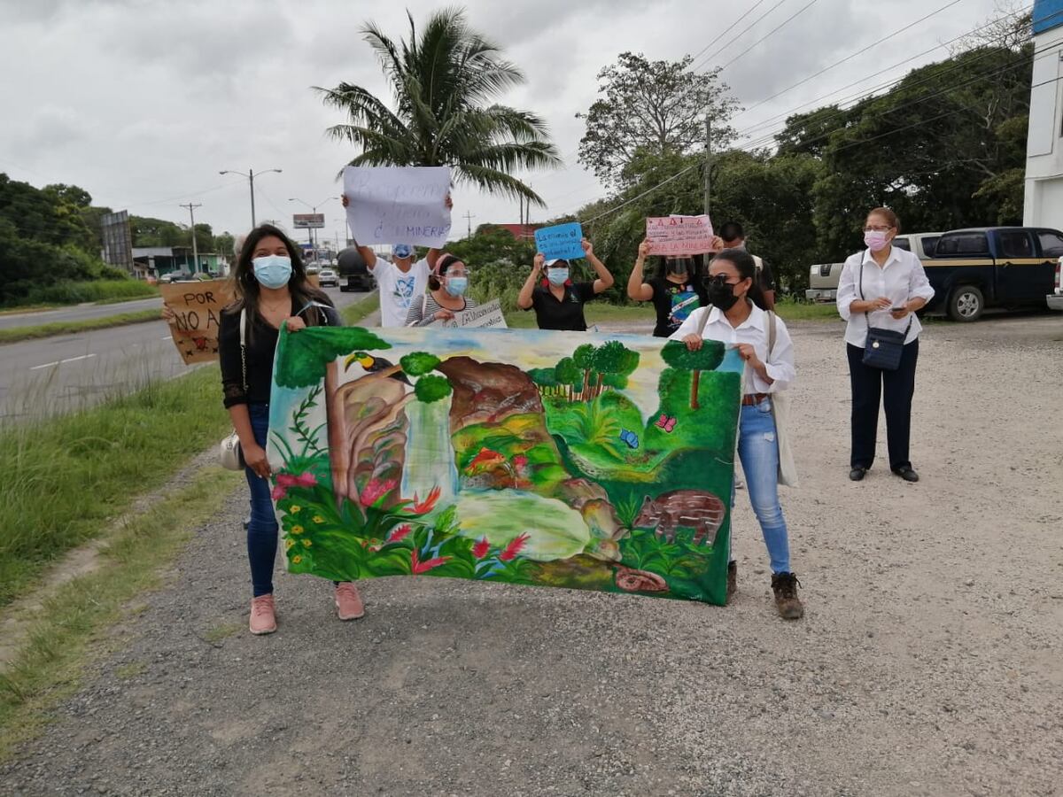 Por tema de la minería en la región, residentes de La Pintada en Coclé piden reunión con el MICI