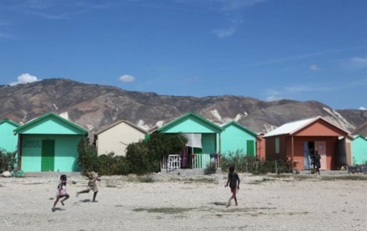 ONG encubrió 'orgías' de empleados que ayudaban en terremoto de Haití