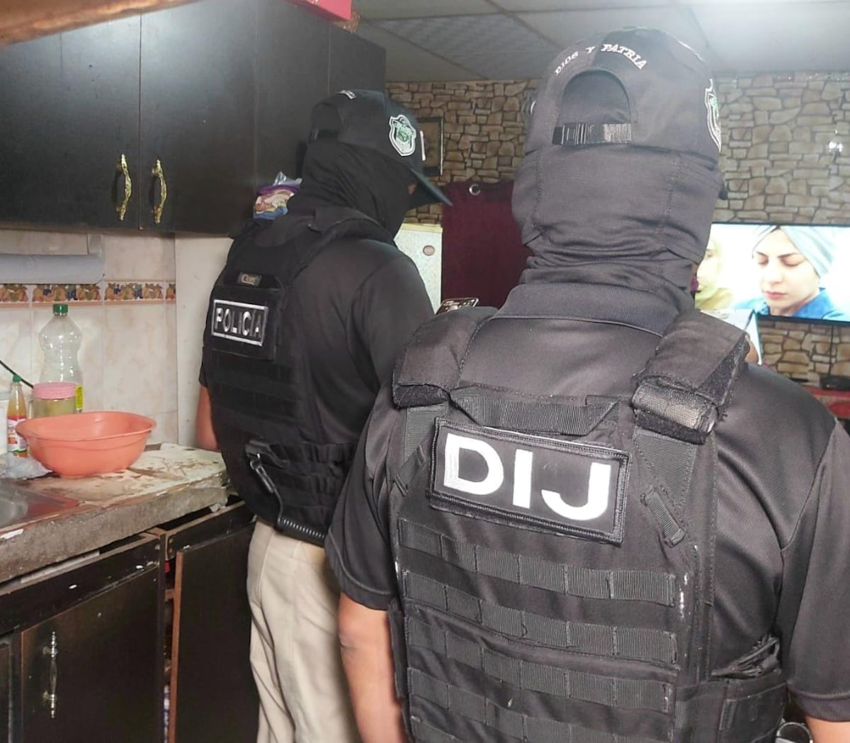 Cayeron tres por violento asalto en supermercado de Arraiján