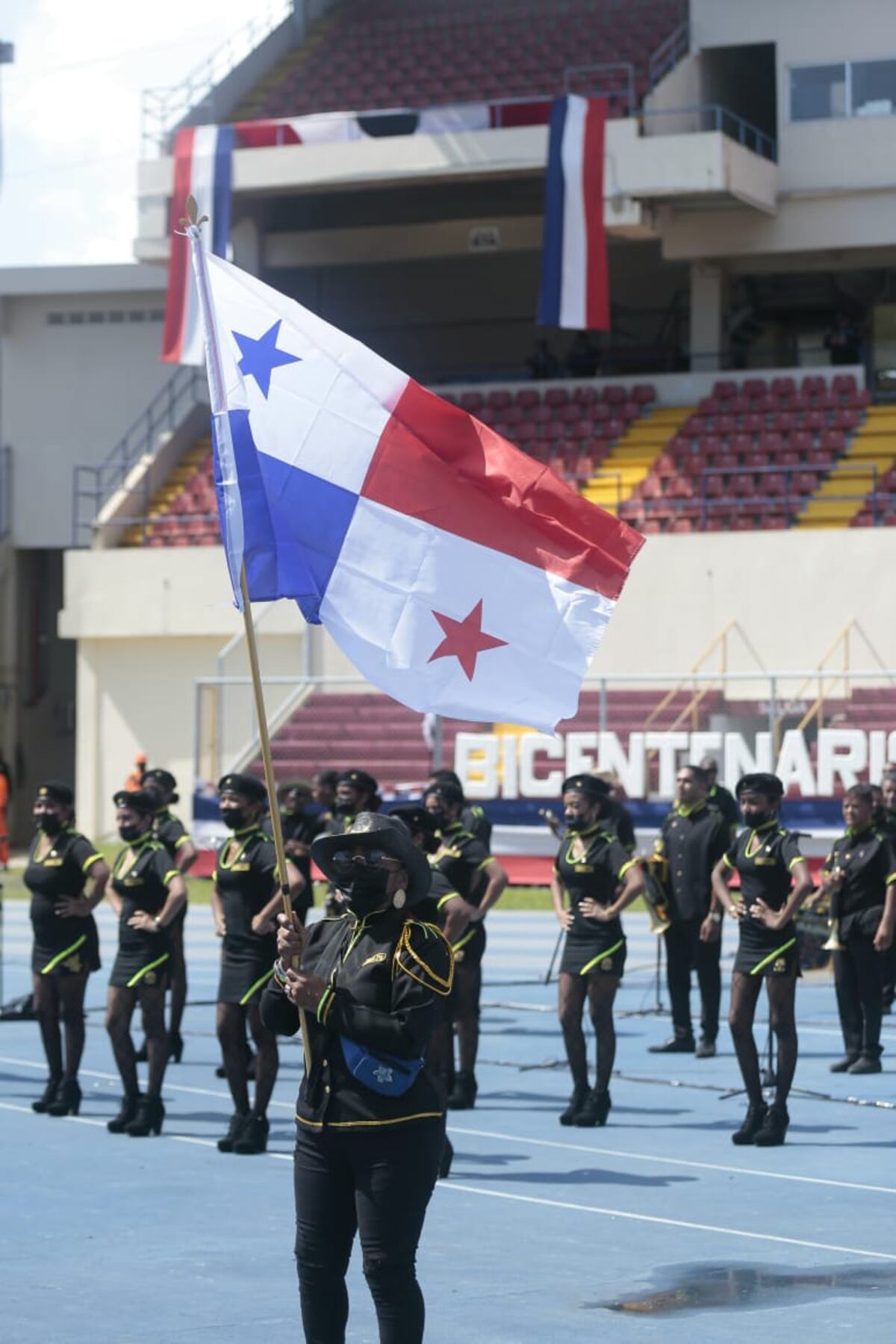 El público se la gozó. Delegaciones se lucieron este 5 de noviembre en el Rommel Fernández