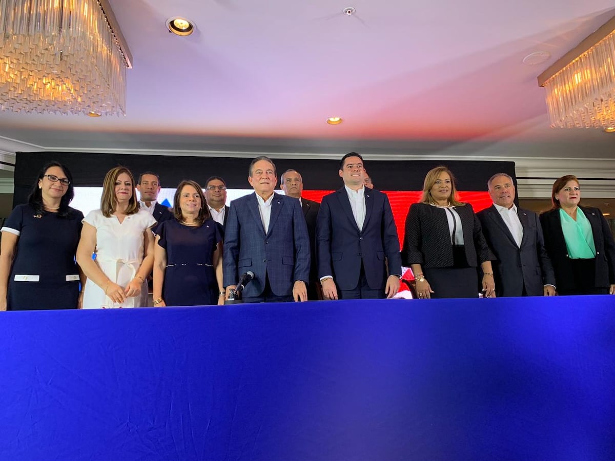 Siguen las reuniones de  transición de gobierno