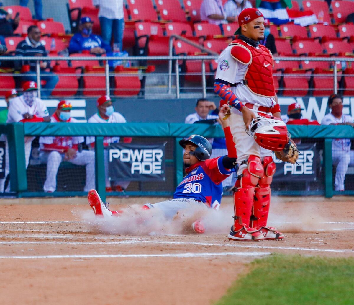 Una tardía reacción de Panamá no evita su primera derrota en la Serie de Caribe 2021
