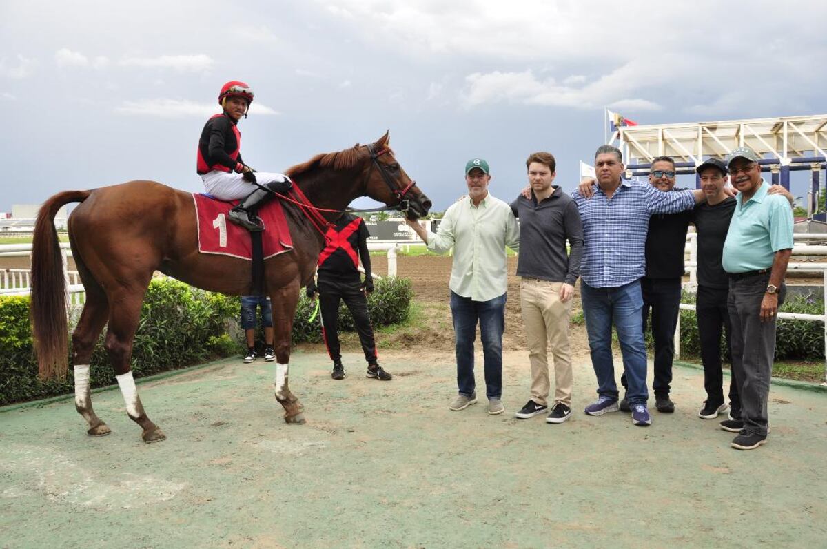 ‘Takao’ arrasa con marca de 60 años en el Hipódromo Remón
