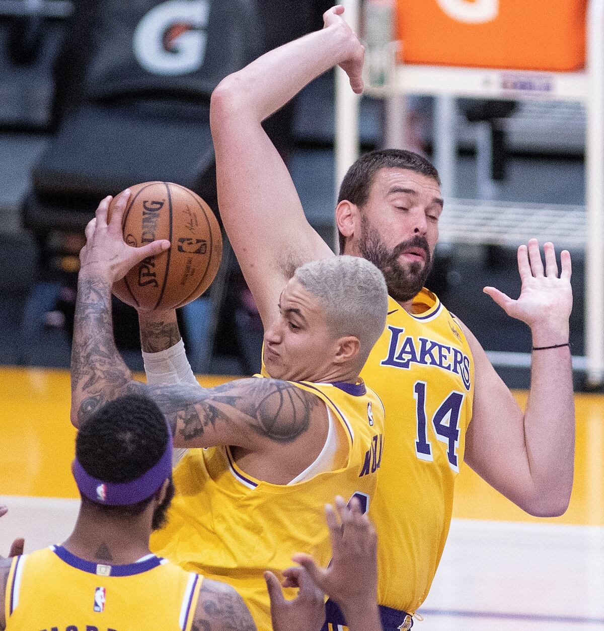 Kuzma y Schröder sostienen a Los Lakers que siguen esperando a LeBron