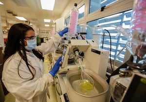 Buscan mujeres amantes de la ciencia y la innovación