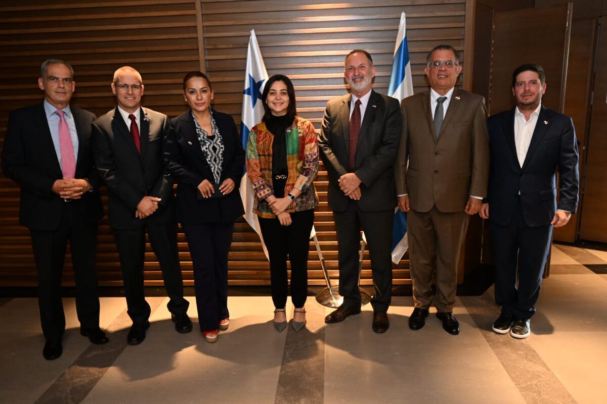 Canciller panameña se reúne con su homólogo en Israel