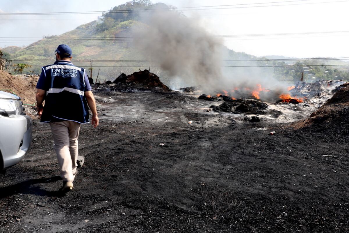 Investigan vertedero clandestino en comunidad de Villa Cárdenas