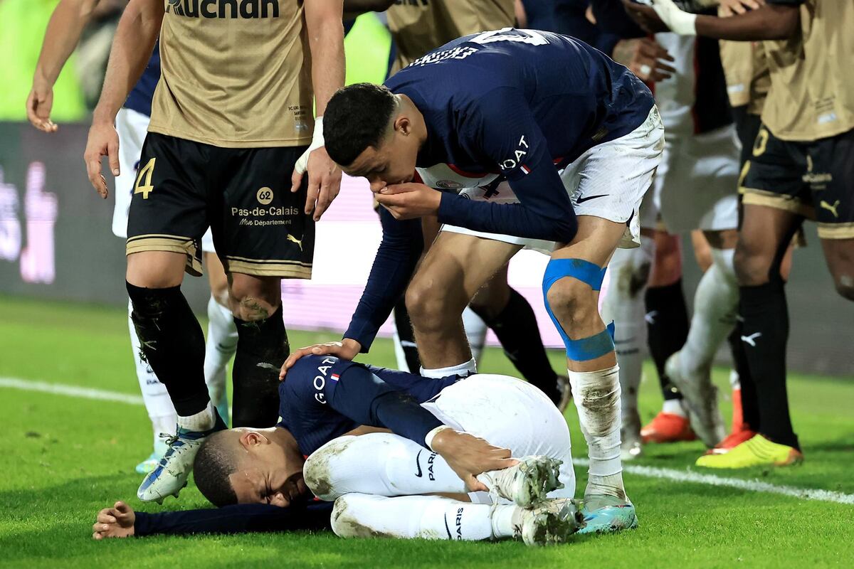 ¡Se acabó la viveza! FIFA sancionará a quien ‘se tire’ en el césped