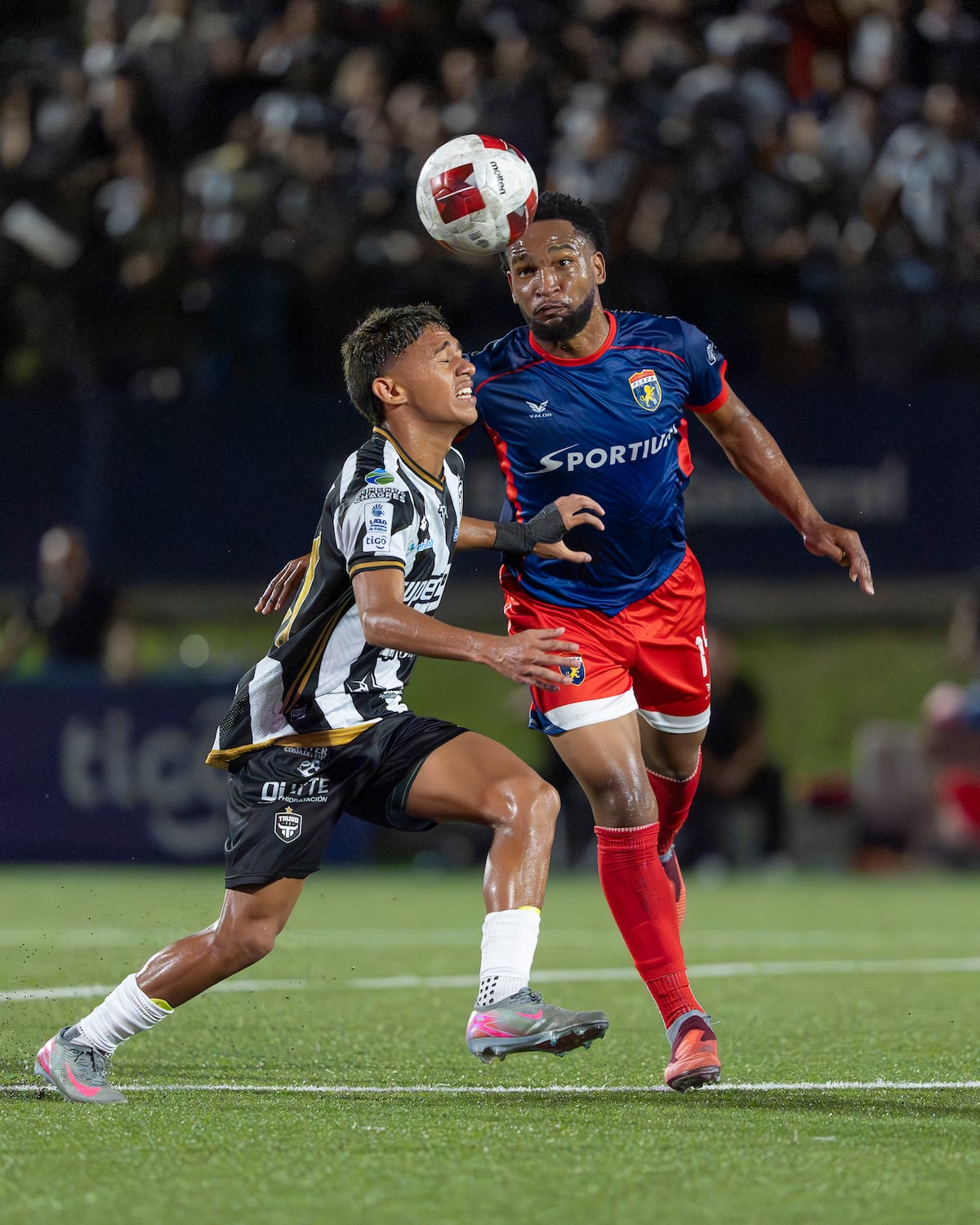 Adrián Olivardía hace historia con Tauro FC antes de cumplir los 18 años