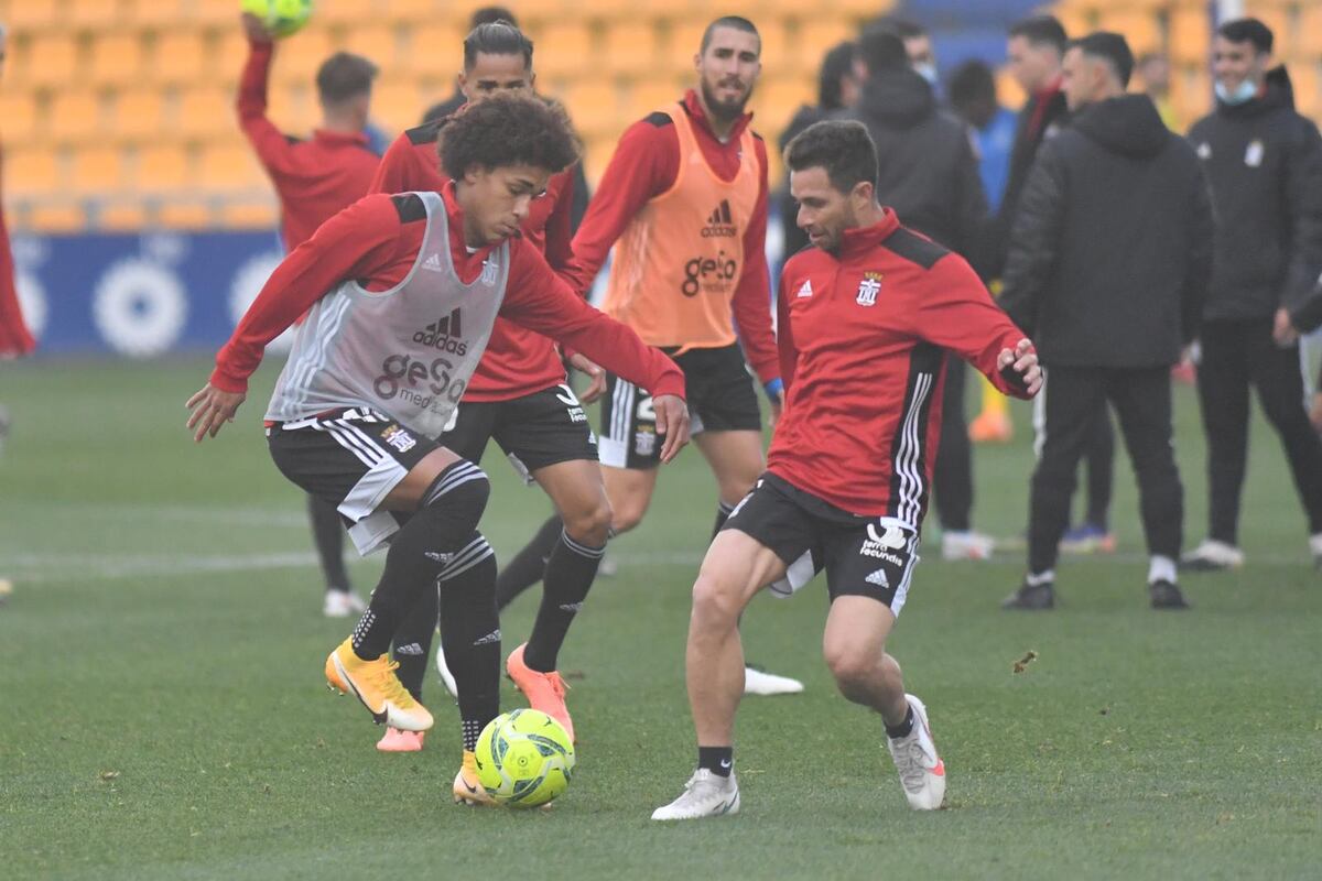 Carrasquilla y Fidel salen como titulares en duelo de sus equipos en España