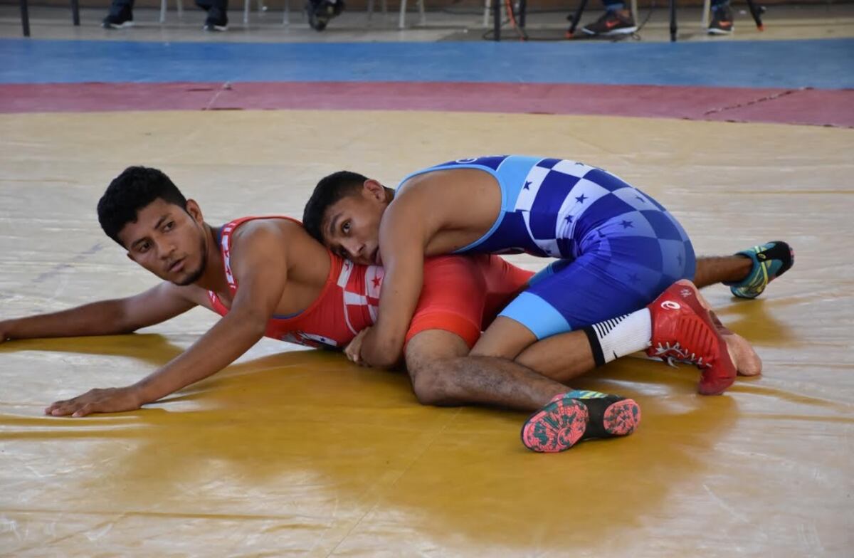 Herrera y la Policía Nacional se adueñaron de la Copa