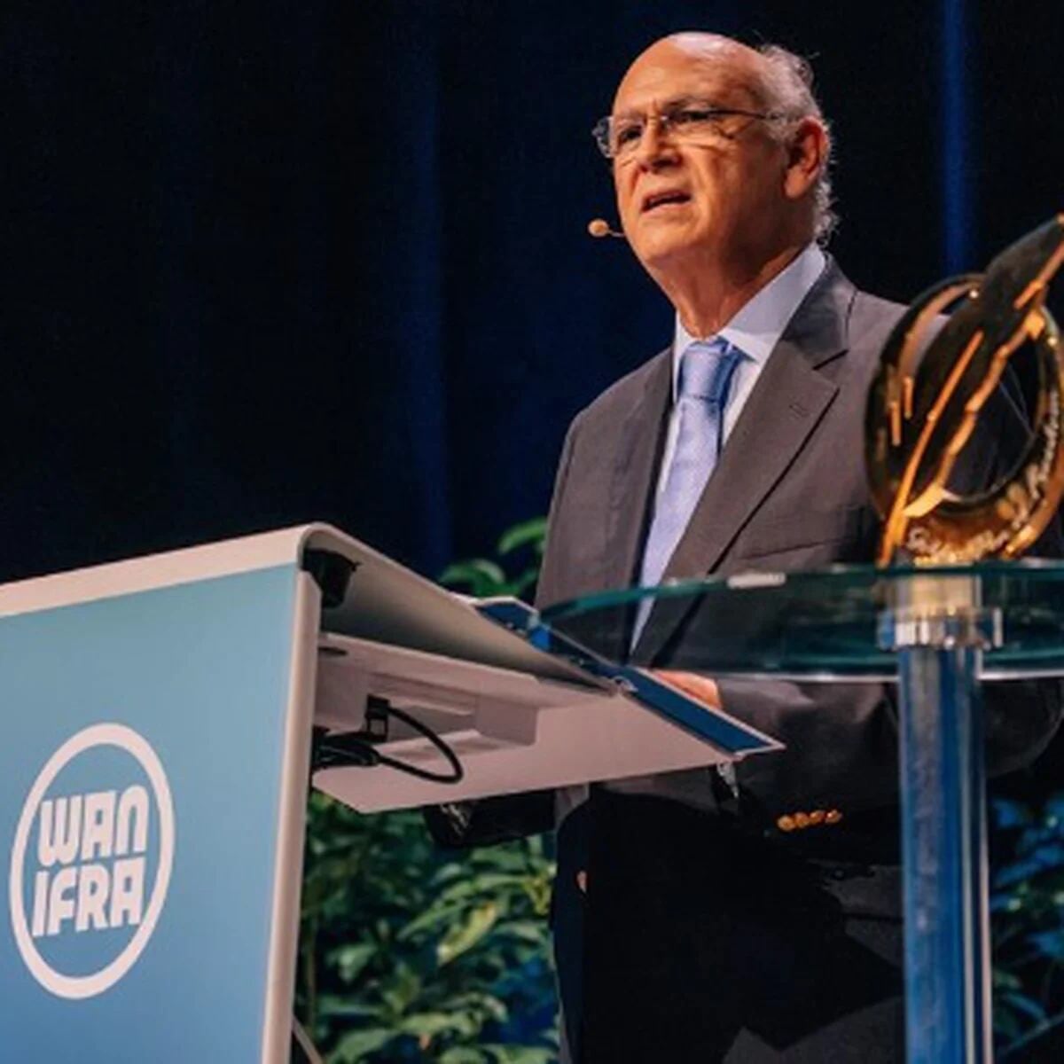 Carlos Chamorro recibió el premio Pluma de Oro de la Libertad