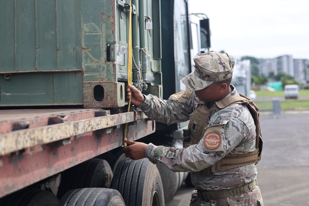 Avión militar de EE.UU. llega a Panamá con equipo ‘secreto’ para entrenamientos en la selva
