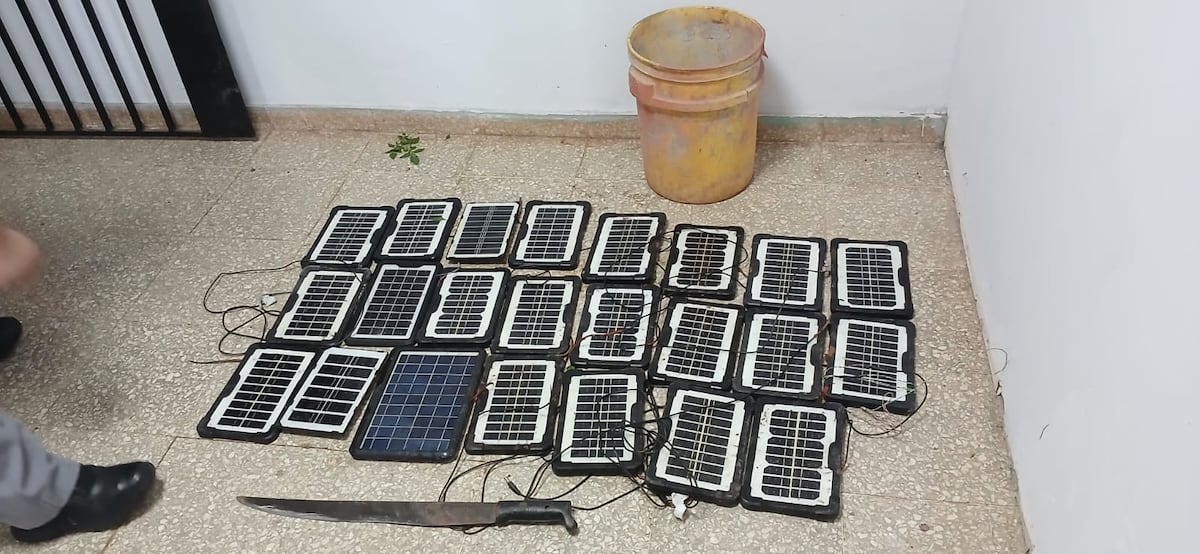 Autoridades descubren 23 paneles solares en operativo dentro de la cárcel de Chitré