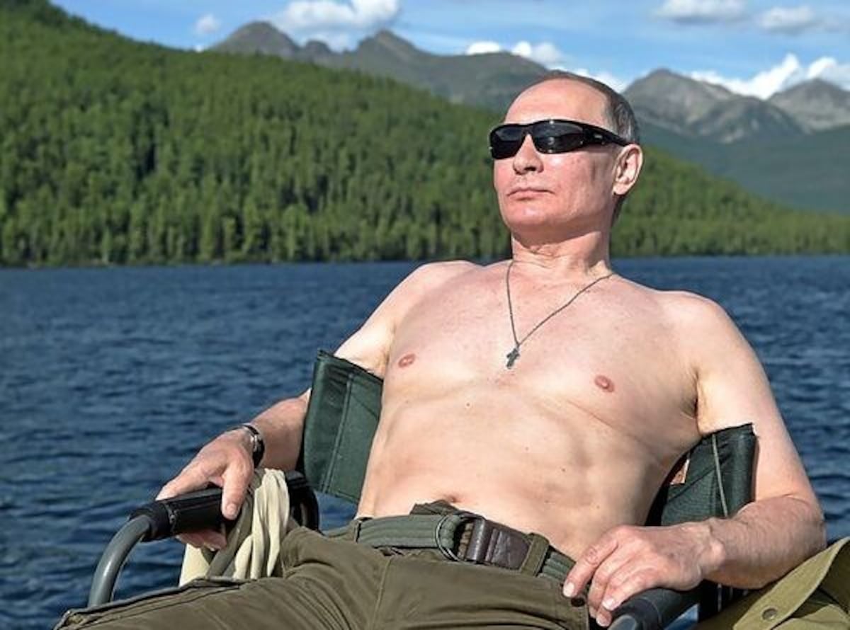 Vladímir Putin cree en los chamanes. Los visita a veces