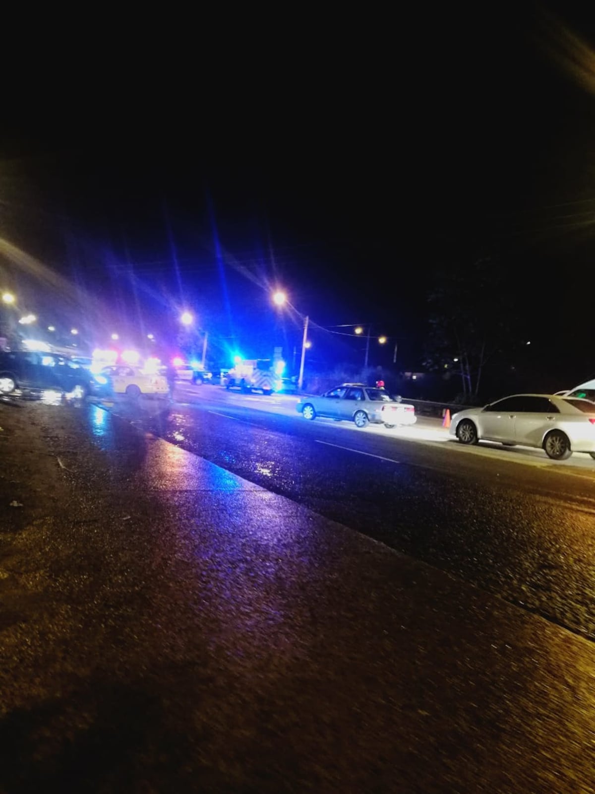 Choque entre busitos piratas en Loma Bonita de Arraiján deja muerto y heridos