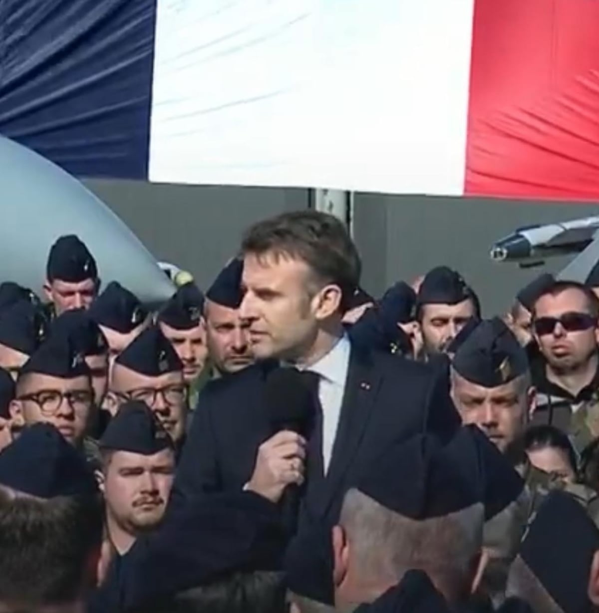 ¿Se viene una guerra? Macron advierte que Francia debe estar lista para lo que venga