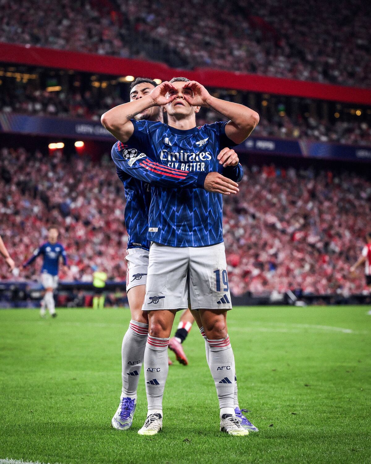 Arsenal arranca con triunfo en Champions y drama por lesión de Gyokeres