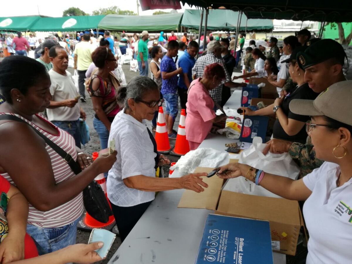 Las Naviferias transcurrieron en completo orden y miles se llevaron su jamón