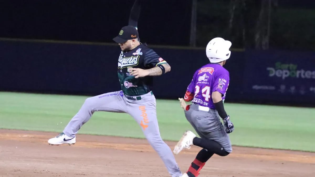 ¡Candela en Aguadulce! Bocas y Coclé se baten en el Juego 3 de la Final del Béisbol Mayor