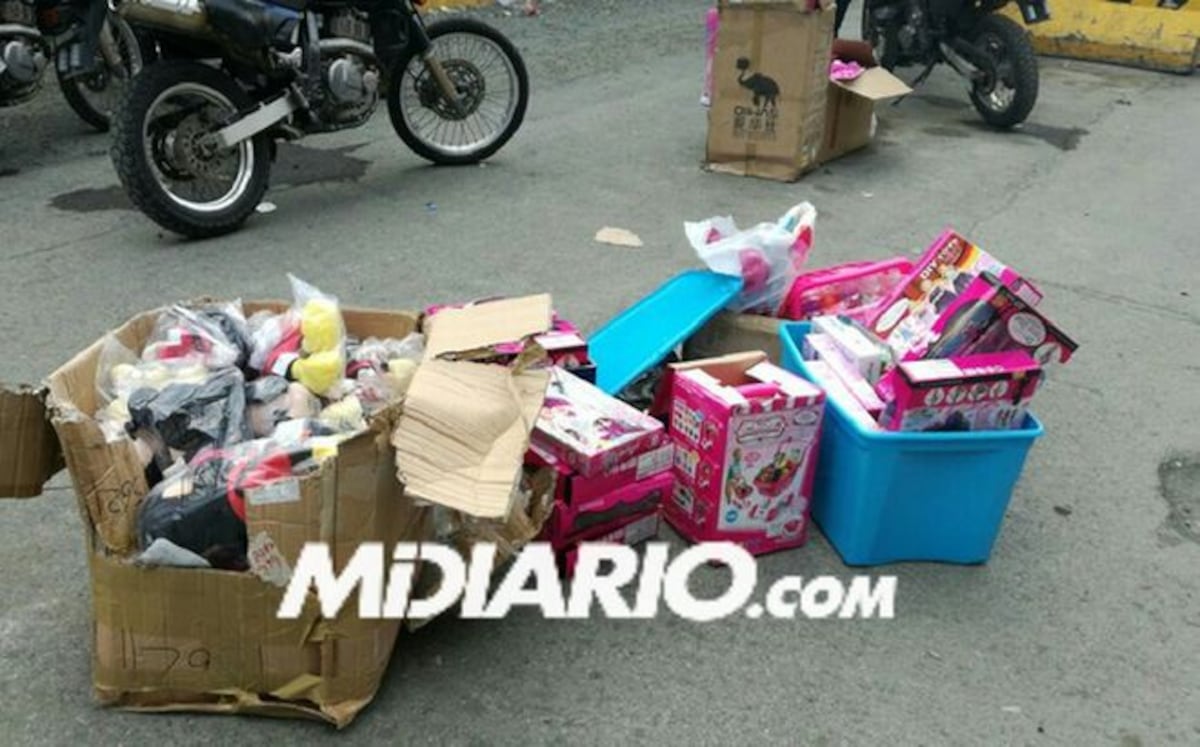 VIDEO| Ya hay detenidos por saqueos.Policías recuperan objetos hurtados