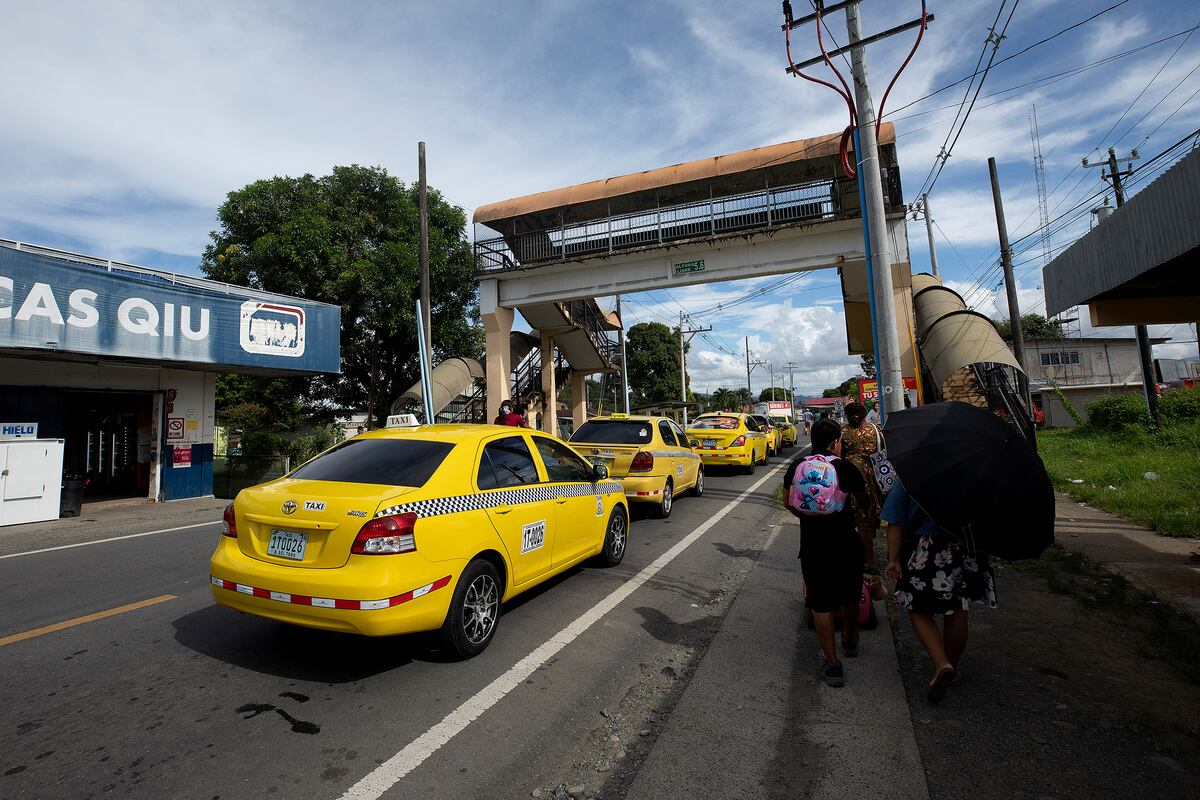 Diputados piden cambiar la ley de taxis para mejorar servicio y frenar abusos