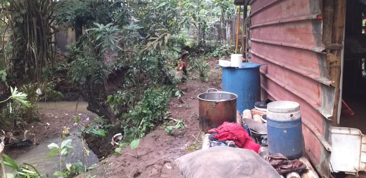 Cuatro familias resultaron afectadas por la lluvia de este sábado