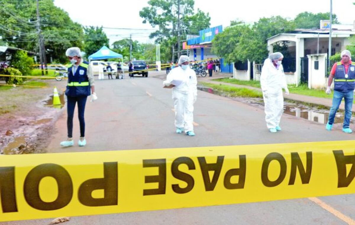 ¡ESTABA SOLA! Dos hombres en un 'pick up' la asesinaron en Chiriquí 