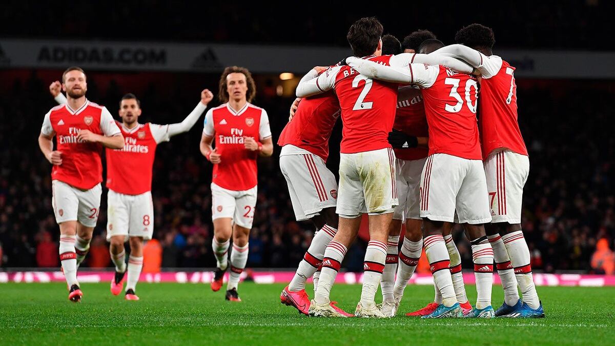 Jugadores del Arsenal se burlan de la cuarentena