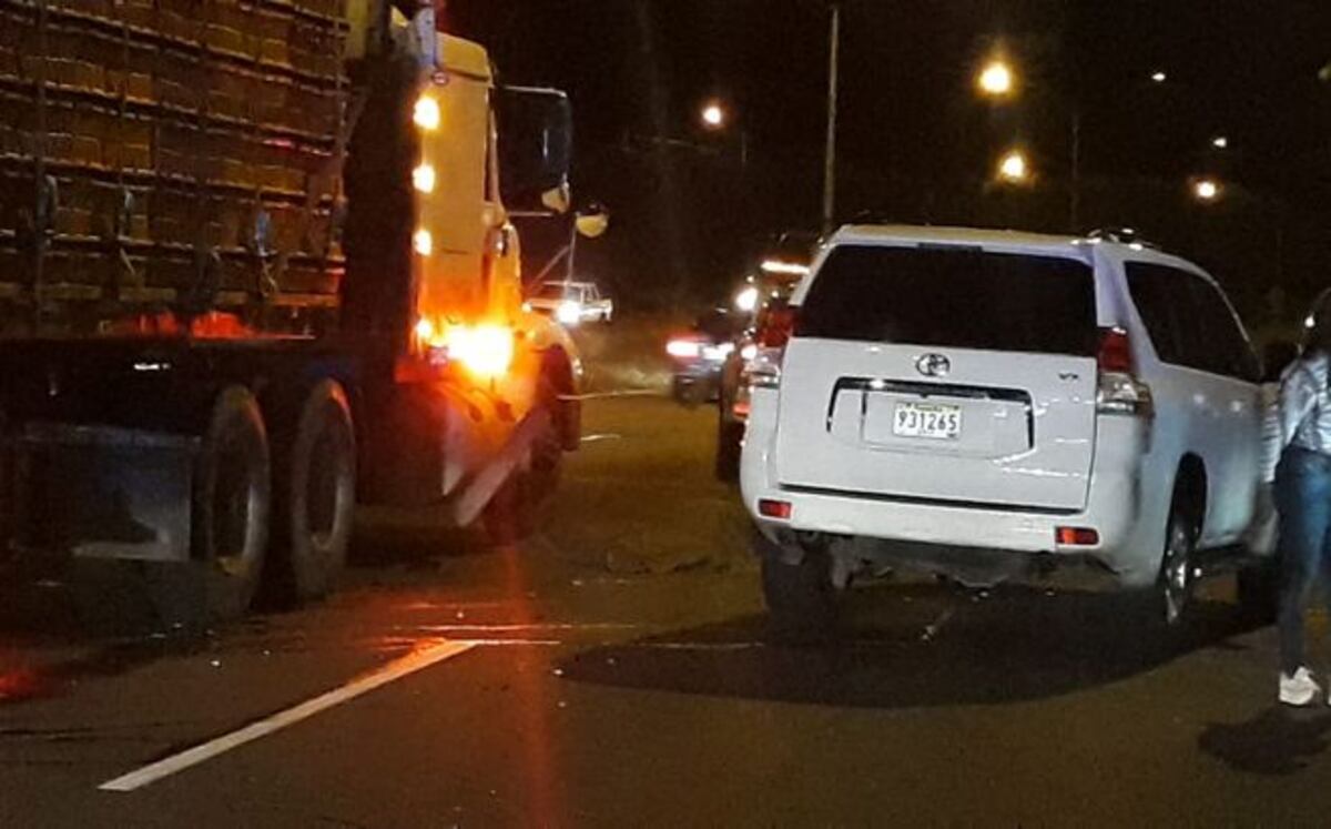Conductor muere tras ser atropellado en la autopista Arraiján-La Chorrera