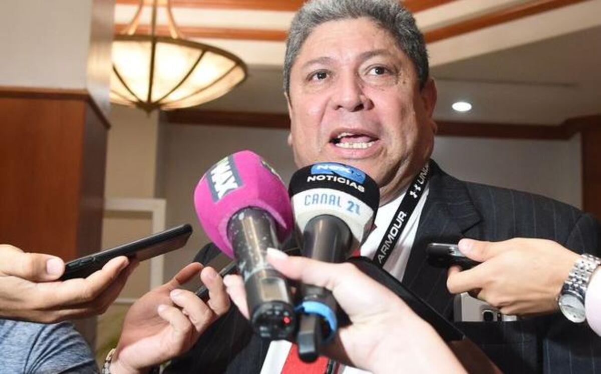 Franz Wever, reelecto como presidente de la Natación